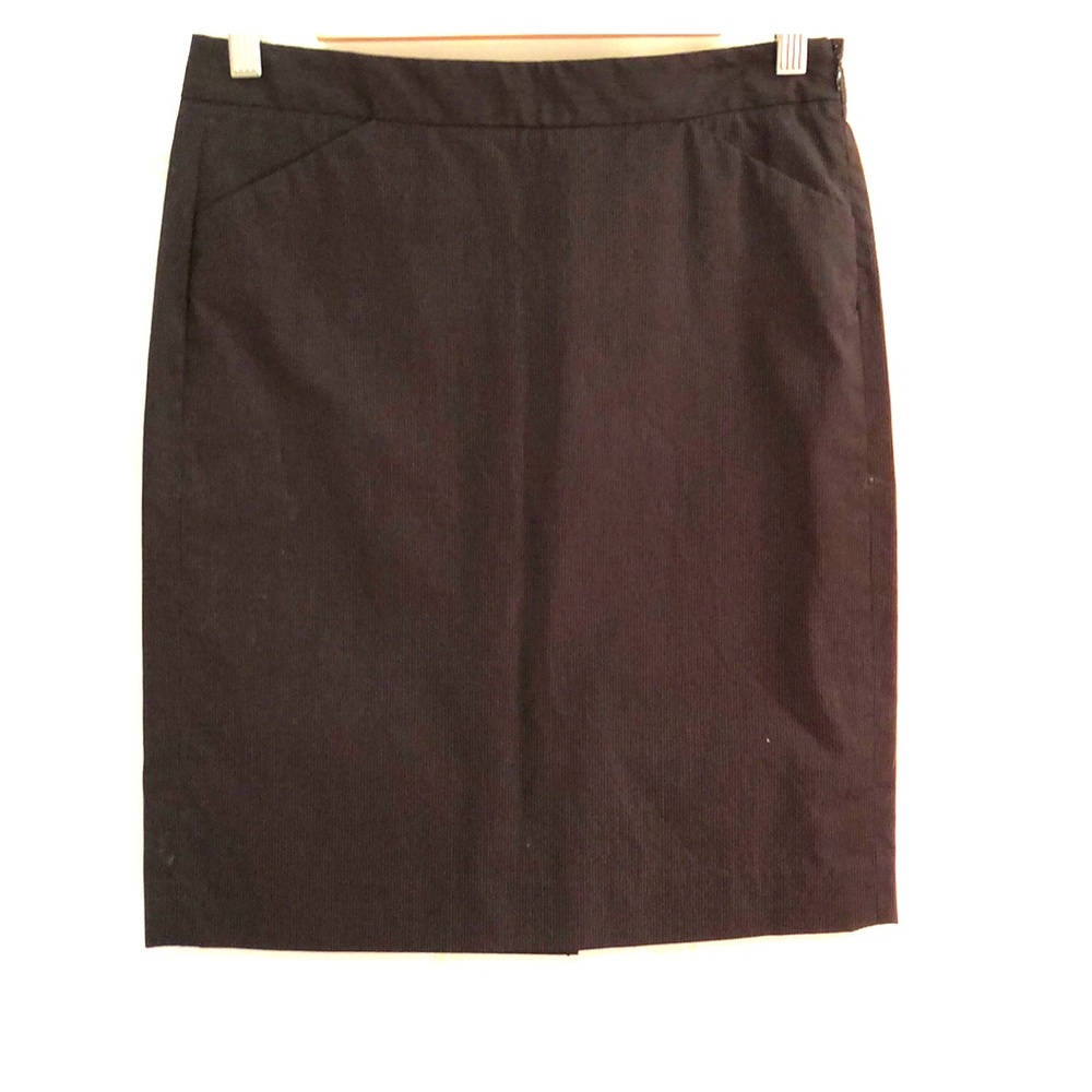 Theory black pencil skirt with fine pinstripes